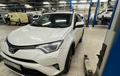 Toyota RAV4, 2016 год, 2 099 000 рублей, 3 фотография