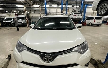 Toyota RAV4, 2016 год, 2 099 000 рублей, 2 фотография