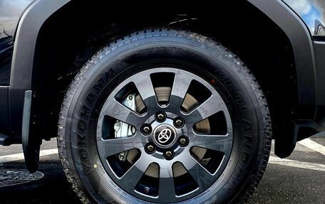 Toyota Land Cruiser Prado, 2024 год, 13 349 000 рублей, 12 фотография