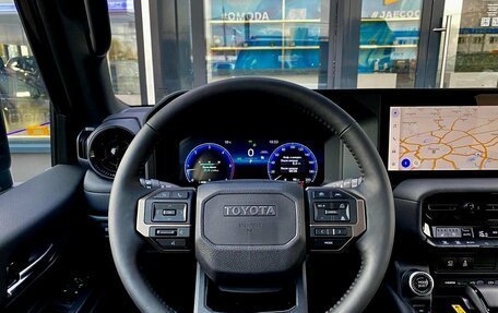 Toyota Land Cruiser Prado, 2024 год, 13 349 000 рублей, 18 фотография