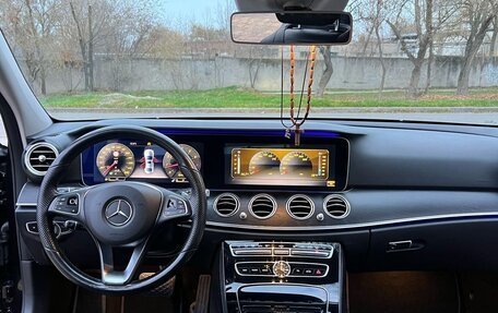 Mercedes-Benz E-Класс, 2017 год, 2 950 000 рублей, 20 фотография