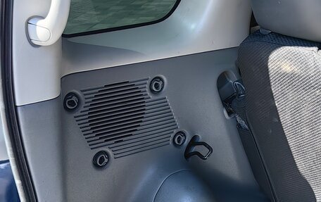 Toyota FunCargo, 2000 год, 475 000 рублей, 13 фотография