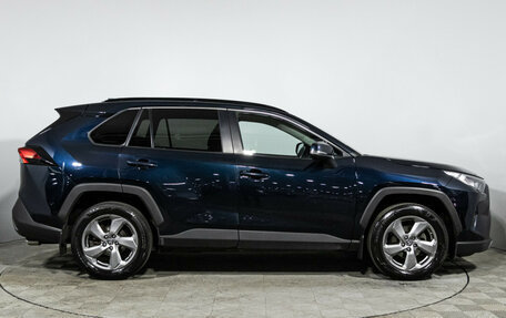 Toyota RAV4, 2020 год, 2 650 000 рублей, 4 фотография