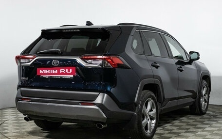 Toyota RAV4, 2020 год, 2 650 000 рублей, 5 фотография