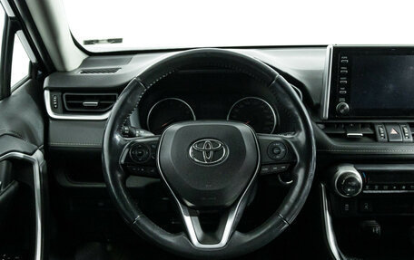 Toyota RAV4, 2020 год, 2 650 000 рублей, 19 фотография