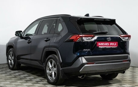 Toyota RAV4, 2020 год, 2 650 000 рублей, 7 фотография