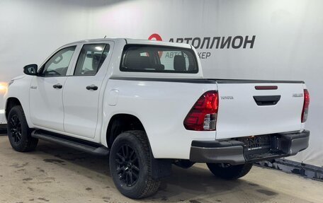 Toyota Hilux VIII, 2022 год, 5 150 000 рублей, 3 фотография