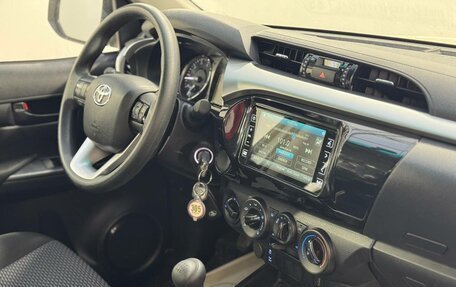 Toyota Hilux VIII, 2022 год, 5 150 000 рублей, 19 фотография