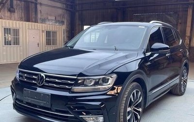Volkswagen Tiguan II, 2021 год, 2 115 000 рублей, 1 фотография