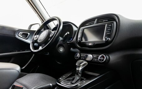 KIA Soul III, 2021 год, 1 548 000 рублей, 26 фотография