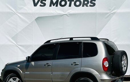 Chevrolet Niva I рестайлинг, 2015 год, 725 000 рублей, 4 фотография