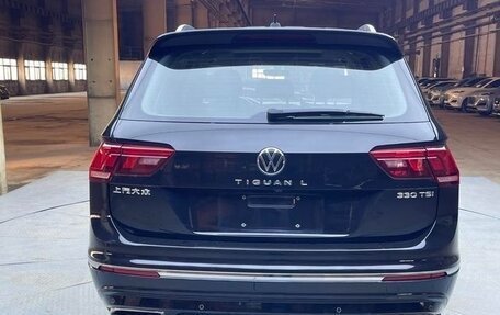 Volkswagen Tiguan II, 2021 год, 2 115 000 рублей, 5 фотография