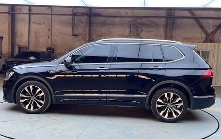 Volkswagen Tiguan II, 2021 год, 2 115 000 рублей, 7 фотография