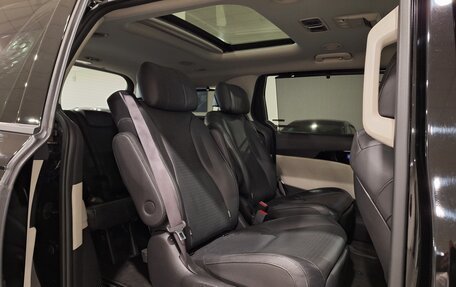 KIA Carnival, 2022 год, 4 500 000 рублей, 16 фотография
