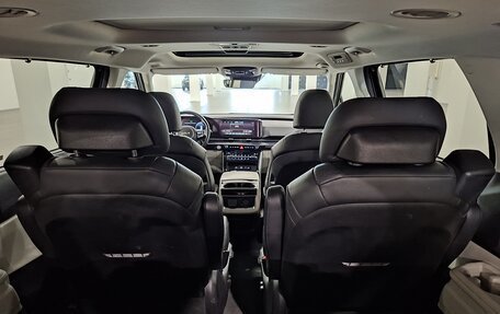 KIA Carnival, 2022 год, 4 500 000 рублей, 24 фотография