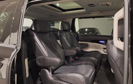 KIA Carnival, 2022 год, 4 500 000 рублей, 25 фотография