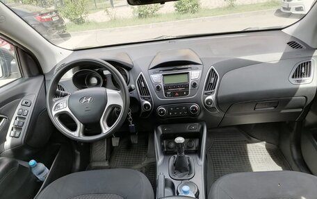 Hyundai ix35 I рестайлинг, 2011 год, 1 200 000 рублей, 13 фотография