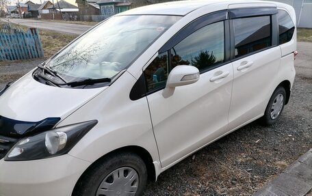 Honda Freed I, 2011 год, 1 250 000 рублей, 4 фотография