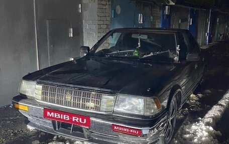Toyota Crown, 1988 год, 350 000 рублей, 1 фотография