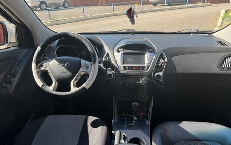 Hyundai ix35 I рестайлинг, 2013 год, 1 600 000 рублей, 13 фотография