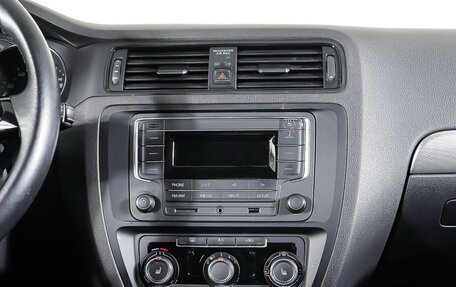 Volkswagen Jetta VI, 2016 год, 1 232 000 рублей, 14 фотография