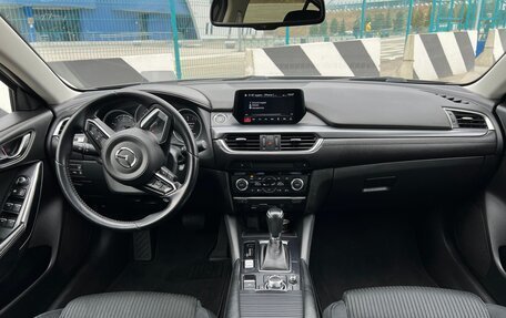 Mazda 6, 2018 год, 2 240 000 рублей, 11 фотография
