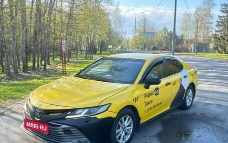 Toyota Camry, 2021 год, 670 000 рублей, 1 фотография