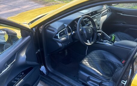 Toyota Camry, 2021 год, 670 000 рублей, 5 фотография