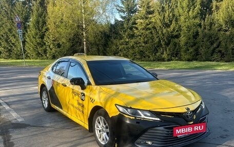 Toyota Camry, 2021 год, 670 000 рублей, 2 фотография