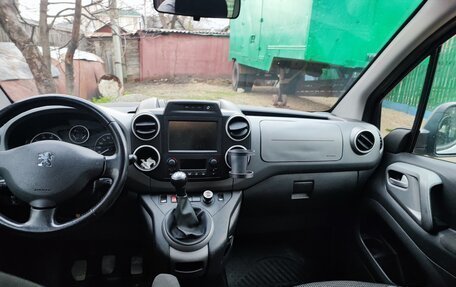 Peugeot Partner II рестайлинг 2, 2017 год, 820 000 рублей, 2 фотография