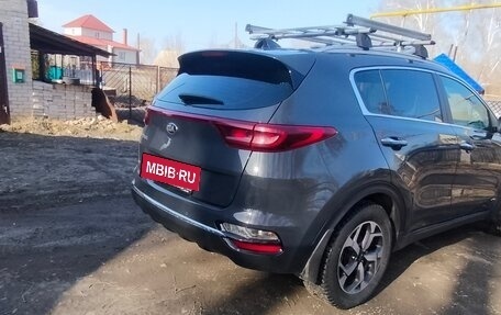 KIA Sportage IV рестайлинг, 2020 год, 2 350 000 рублей, 4 фотография
