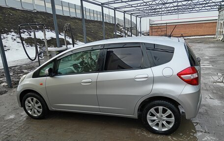 Honda Fit III, 2010 год, 715 000 рублей, 6 фотография