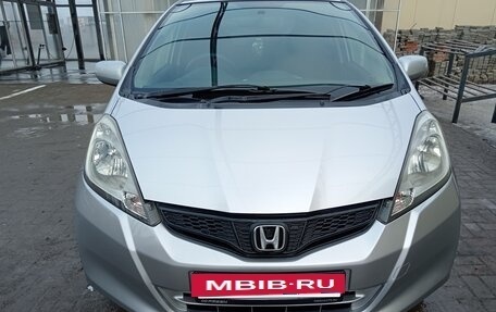 Honda Fit III, 2010 год, 715 000 рублей, 5 фотография