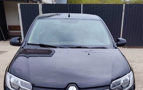 Renault Logan II, 2018 год, 850 000 рублей, 2 фотография