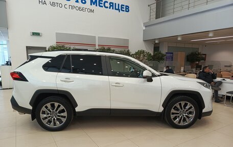 Toyota RAV4, 2021 год, 3 600 000 рублей, 8 фотография