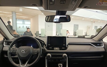 Toyota RAV4, 2021 год, 3 600 000 рублей, 18 фотография