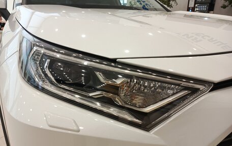 Toyota RAV4, 2021 год, 3 600 000 рублей, 21 фотография