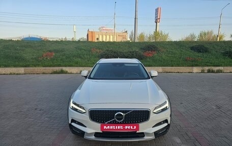 Volvo V90 Cross Country I рестайлинг, 2019 год, 2 700 000 рублей, 8 фотография
