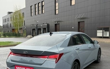 Hyundai Elantra, 2021 год, 1 870 000 рублей, 2 фотография