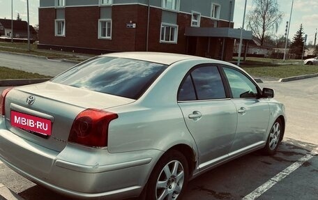 Toyota Avensis III рестайлинг, 2004 год, 579 000 рублей, 2 фотография