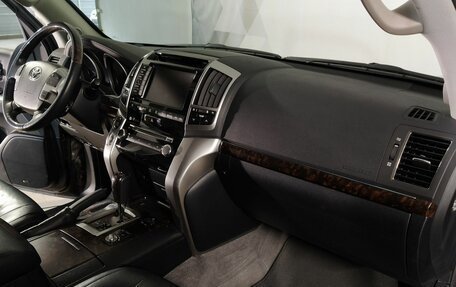 Toyota Land Cruiser 200, 2014 год, 4 399 000 рублей, 22 фотография