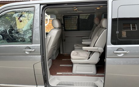 Volkswagen Multivan T5, 2010 год, 2 199 000 рублей, 11 фотография