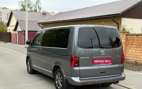 Volkswagen Multivan T5, 2010 год, 2 199 000 рублей, 5 фотография