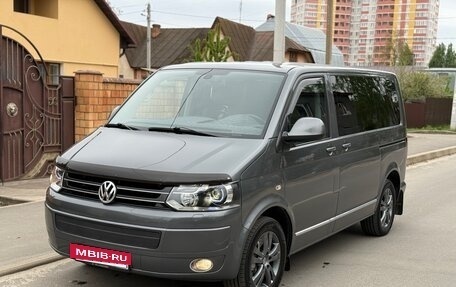 Volkswagen Multivan T5, 2010 год, 2 199 000 рублей, 3 фотография