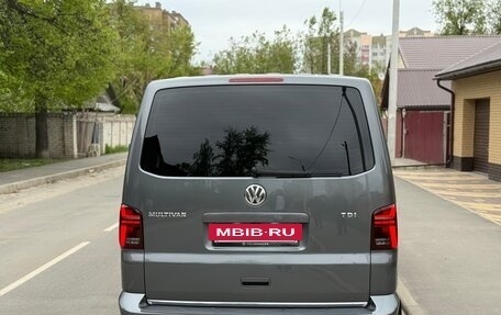 Volkswagen Multivan T5, 2010 год, 2 199 000 рублей, 4 фотография