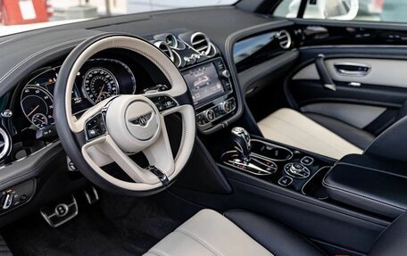 Bentley Bentayga I, 2019 год, 12 900 000 рублей, 13 фотография