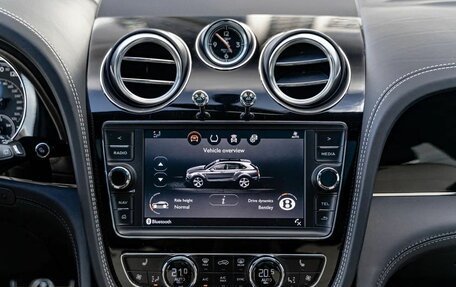Bentley Bentayga I, 2019 год, 12 900 000 рублей, 17 фотография