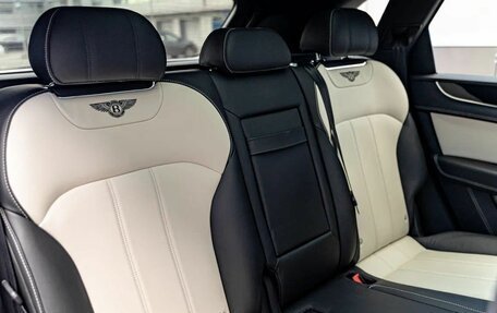 Bentley Bentayga I, 2019 год, 12 900 000 рублей, 34 фотография