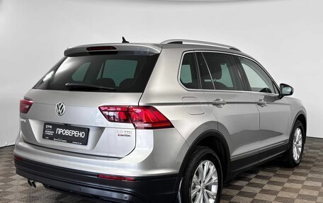 Volkswagen Tiguan II, 2017 год, 2 300 000 рублей, 6 фотография