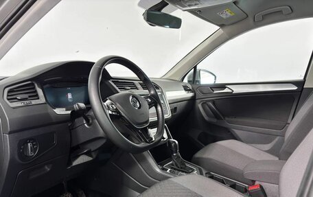 Volkswagen Tiguan II, 2017 год, 2 300 000 рублей, 20 фотография